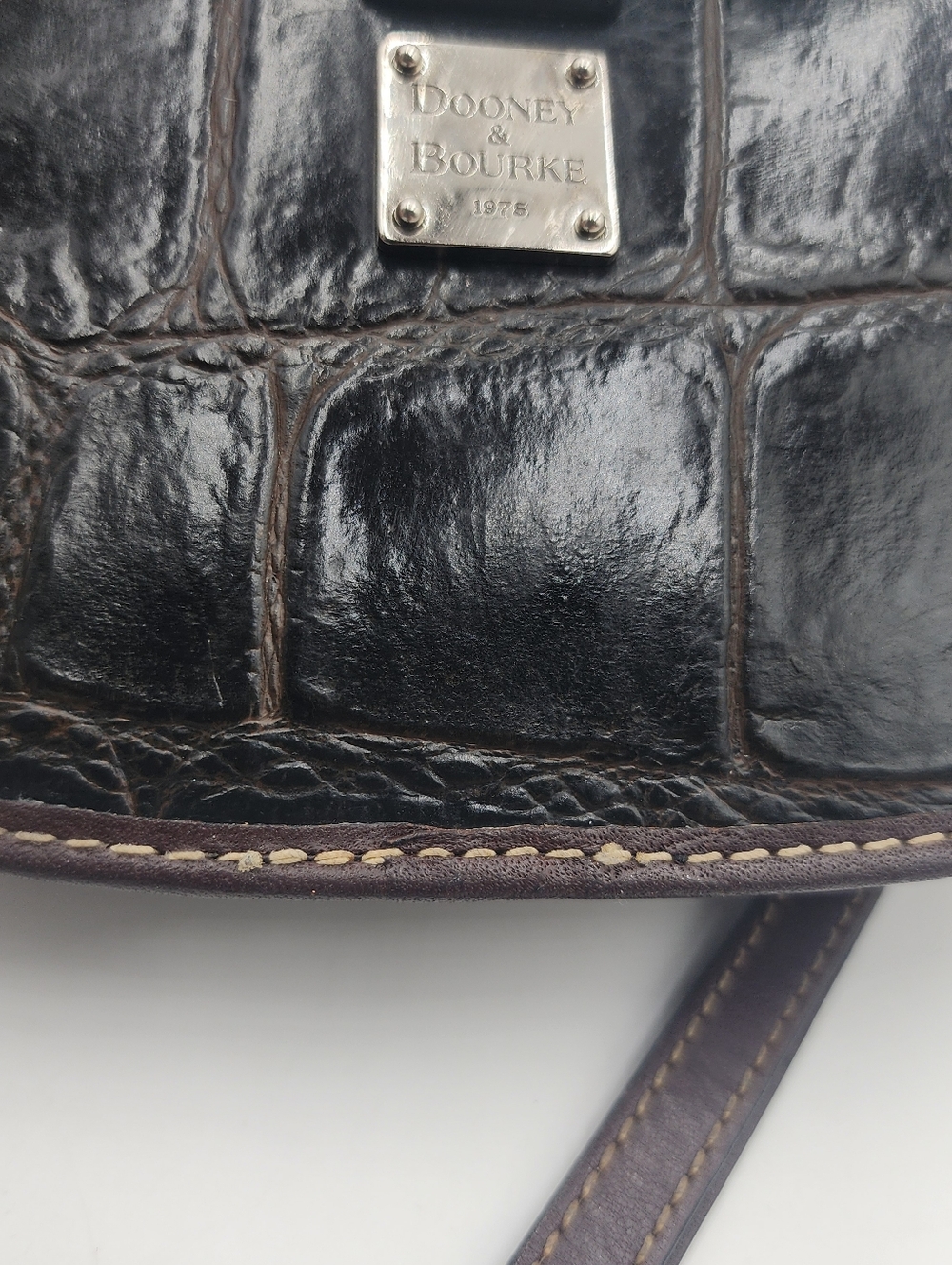 Dooney & Bourke Brown Leather Croc Embossed Wristlet Clutch Wallet Vintage - Picture 3 of 14